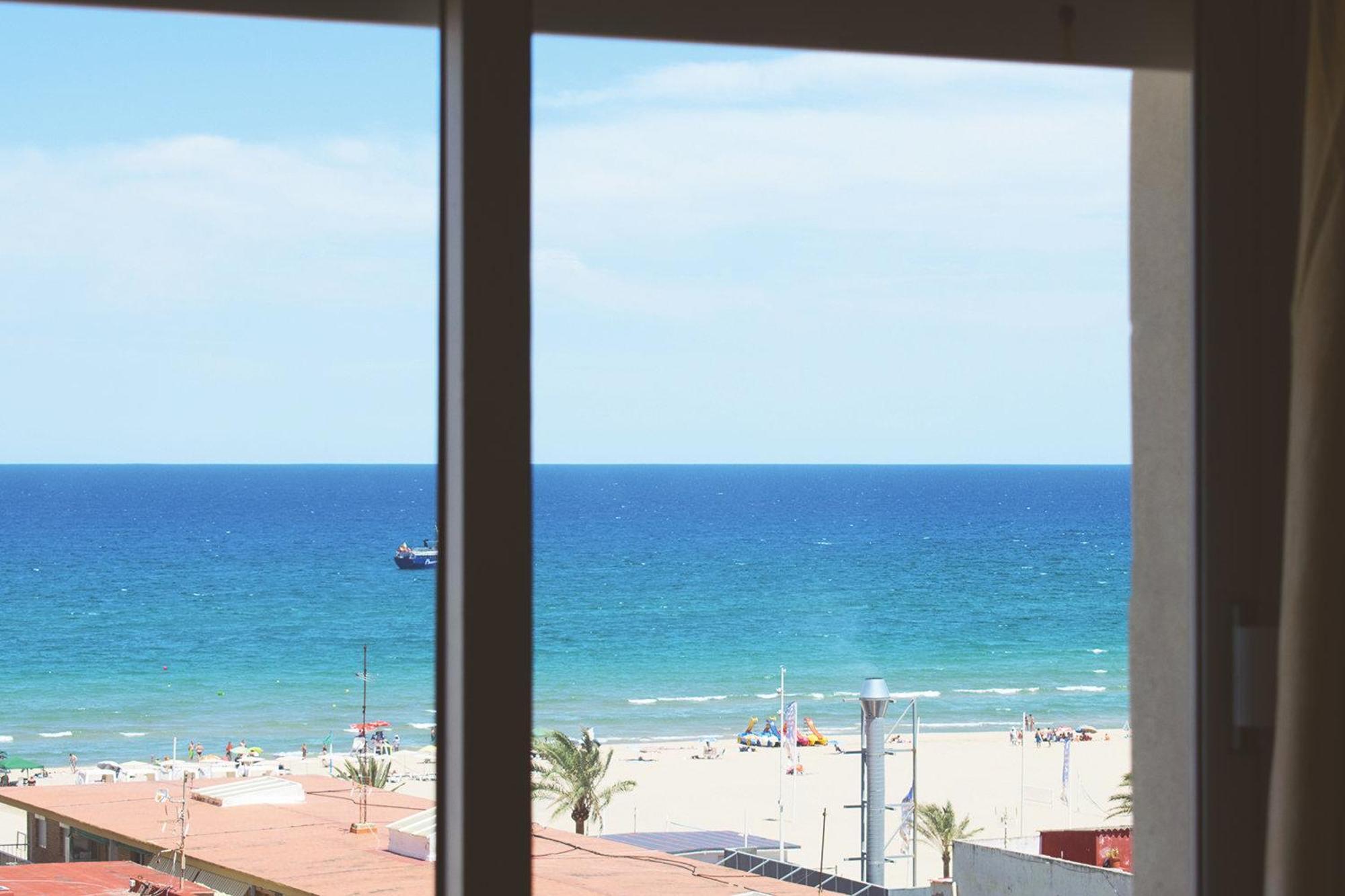 El Tiburon - Piso Con Espectaculares Vistas Al Mar - Solo Para Familias Ideal Para 4 Personas - Aire - Calefaccion - Ganador Award 2025, 2024, 2023, 2022 Playa de Gandia Exteriör bild