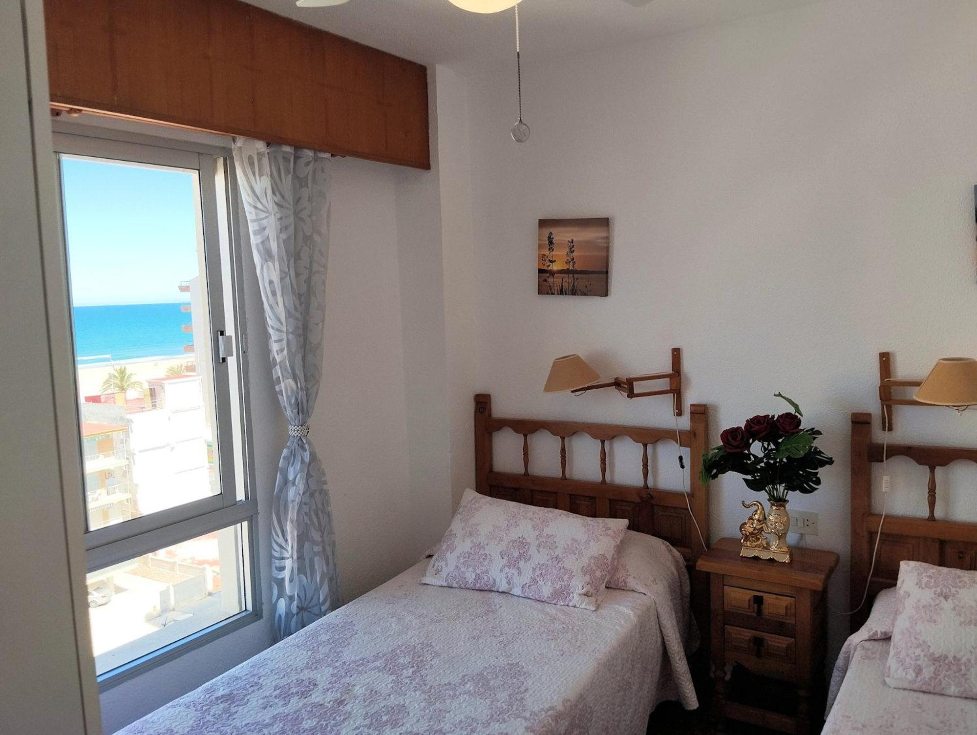 El Tiburon - Piso Con Espectaculares Vistas Al Mar - Solo Para Familias Ideal Para 4 Personas - Aire - Calefaccion - Ganador Award 2025, 2024, 2023, 2022 Playa de Gandia Exteriör bild